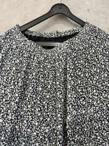 Chic Floral Print Skirt