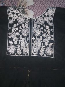 I'm Selling A Tunic Top In Black Colour Georgette