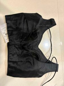 Elegant Black V-Neck Crop Blouse