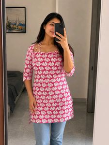 Stylish Pink Floral Print Kurta