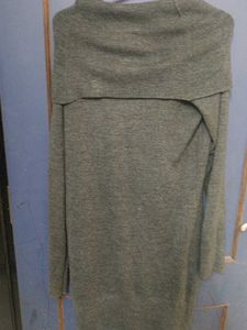 sweater wit cowl neck design
