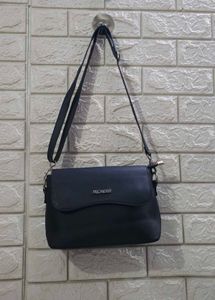 MICHERR  Textured Crossbody Bag
