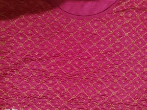 wooww💗Vibrant Pink Embroidered Blouse