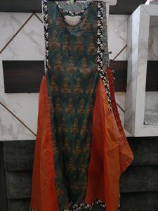 This Kurta Size Is Small Does Not Fit On Me So I Can Sell