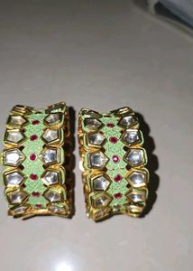 Exquisite Kundan &amp; Emerald Bangle