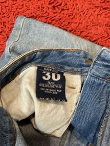 Classic Blue Wash Denim Jeans with t shirt