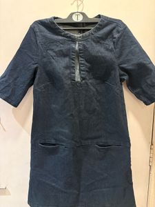 Chic Denim strachable Dress with Modern Cut