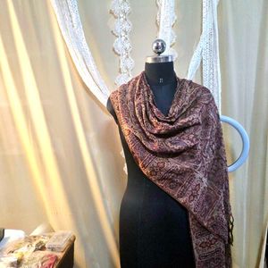Elegant Paisley Pattern Stole