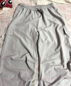Trendy Cargo Pants for a Relaxed Fit (women’s