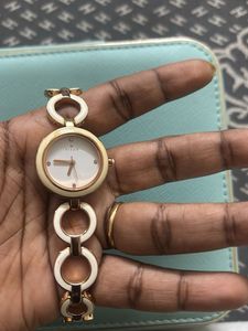 TitTitan Quartz Analog White Dial Metal