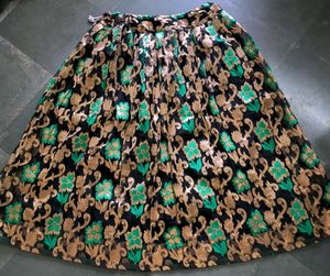 Elegant floral Brocade Skirt ❣️