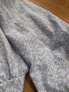 Blue Floral Puff Sleeve Crop Top