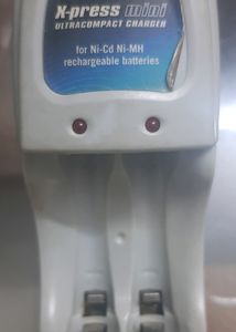 Uniross Xpress Mini Battery Charger