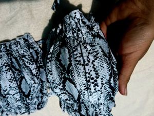 Trendy Snake Print Bikini Top