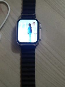 Smartwatch with Charger