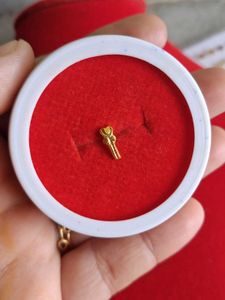 Gold Nose Pin