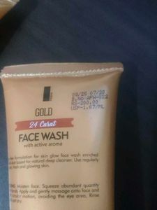 Bio Fresh Gold Face Wash 2 Packs + Freebiee