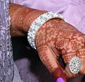 ✨ Set includes: 4 Bangles + 1 Ring✨
