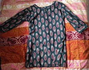 Green Paisley Print Kurti