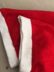 2x Santa Hats