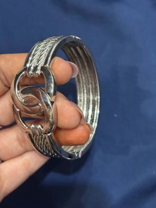 anti-tarnish Silver Tone Interlocking Bracelet
