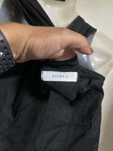 Chic Black Sleeveless Button-Up Dress