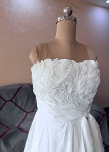 Elegant White Strapless Gown