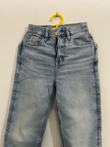 AMERICAN EAGLE Light Wash straight Denim Jeans