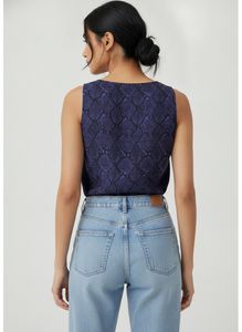 Stylish Sleeveless Snake Print Top