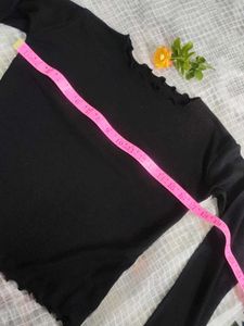 Black Ruffle-Trim Long Sleeve Top✨