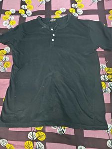 London Hills Black T-Shirt
