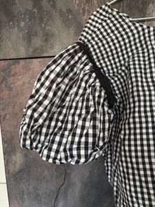 Gingham Puff Sleeve Top