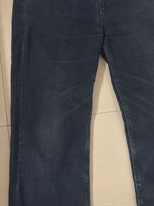 Women's Straight Fit Denim Jeans