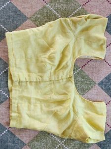 Yellow Embellished Saree💛