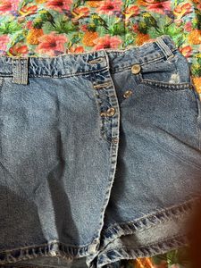 Denim Shorts Divider