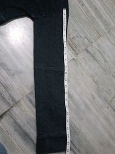 FREE DEL - cropped Denim Jacket - new with ta