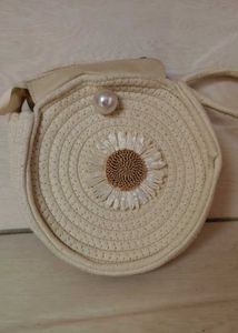 Chic Woven Crossbody Bag with Pearl &amp; Daisy Accent