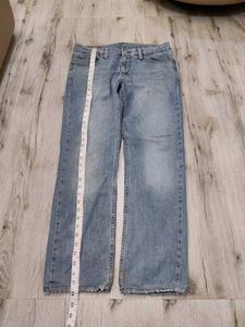 Ma5208 Levi's jeans waist 30 inches