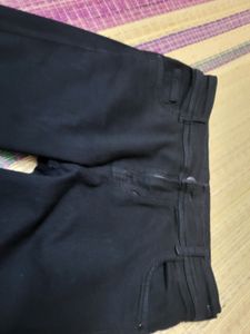 Black Jean Mid Raise