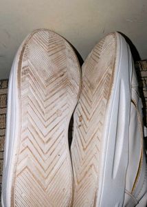 Chic White &amp; Gold Sneakers