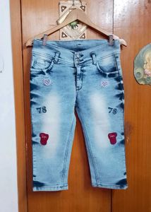 BRAND New blue denim Capri For Girls/Women