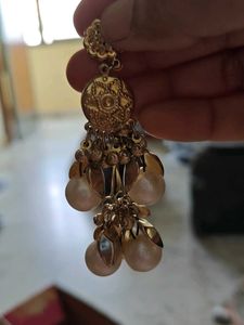 Elegant Pearl &amp; Gold Tone Chandelier Earrings