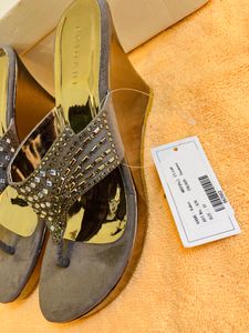ERIDANIEmbellished Gunmetal Ines Wedges