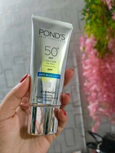 Pond's SPF 50+ Anti-Blue Light Sunscreen