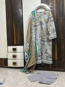 Today’s Offer Pakistani Printed Lawn 3pc set
