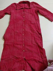 Women's red Checkered Kurta