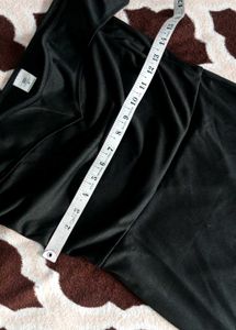 Elegant Off-Shoulder Black Maxi Dress