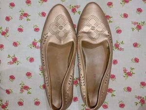 Chic Rose Gold Ballet Flats