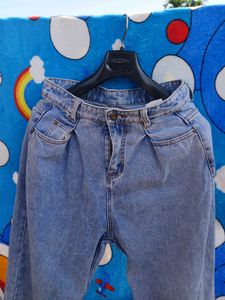 High waist 28 Light Wash Jeans