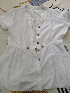 Chic White Button-Up Tunic